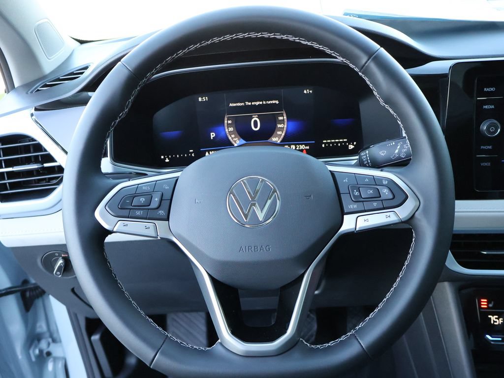 New 2026 Volkswagen Taos SE FWD image 23