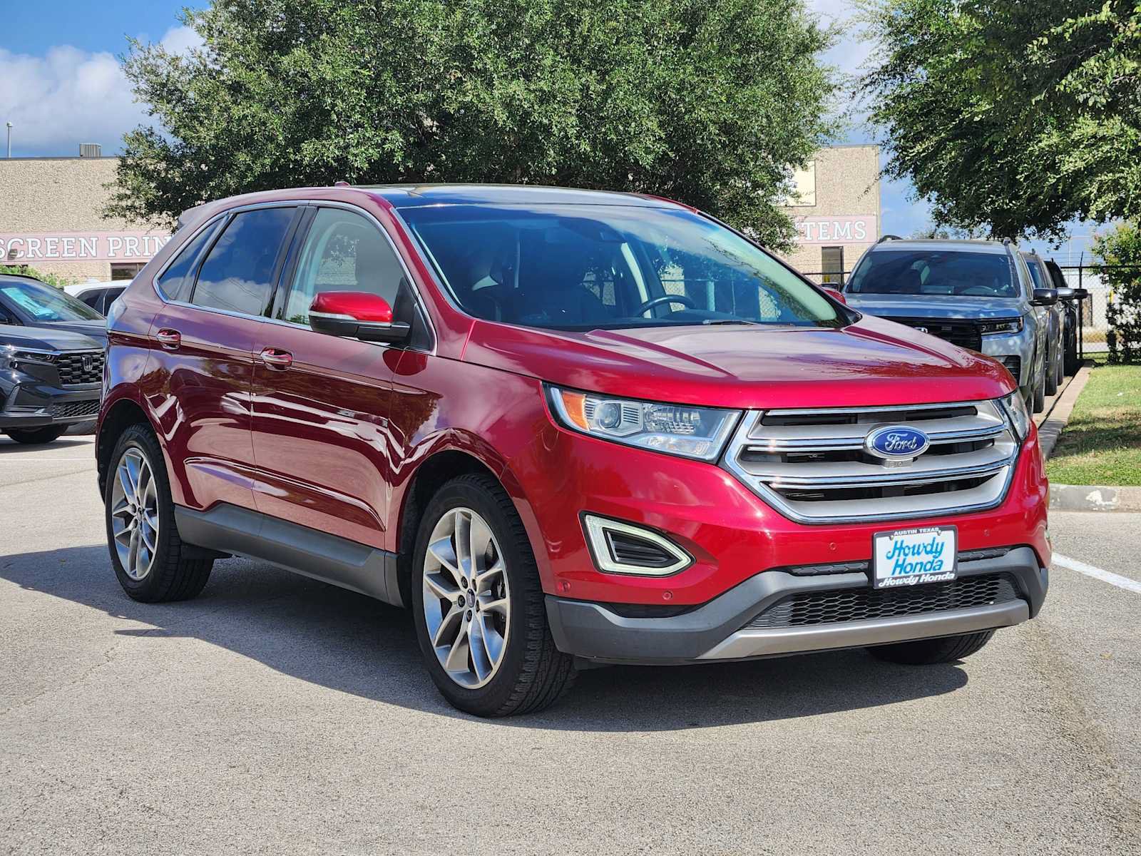 Used 2015 Ford Edge Titanium w/ Equipment Group 302A AWD/4WD image 3