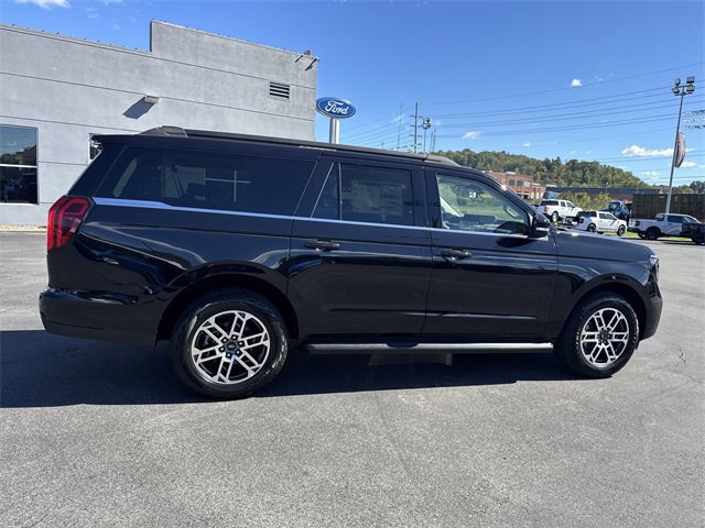 New 2025 Ford Expedition Max Active image 3