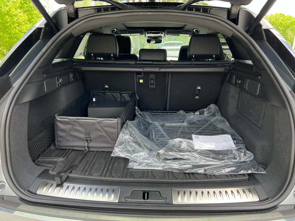 New 2026 Land Rover Range Rover Velar Belgravia AWD/4WD image 25