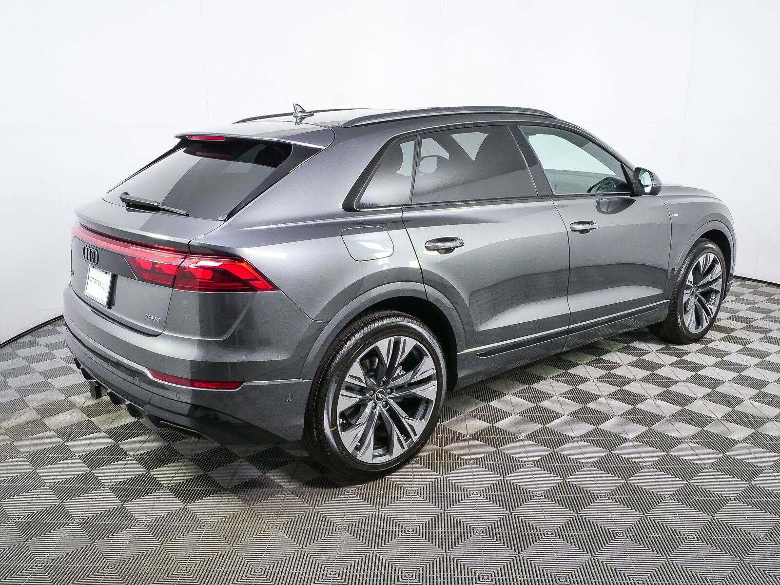 New 2027 Audi Q8 Prestige AWD/4WD image 3