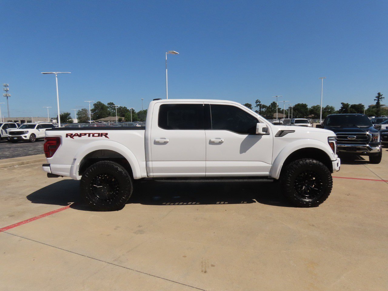 Used 2025 Ford F150 Raptor AWD/4WD image 10