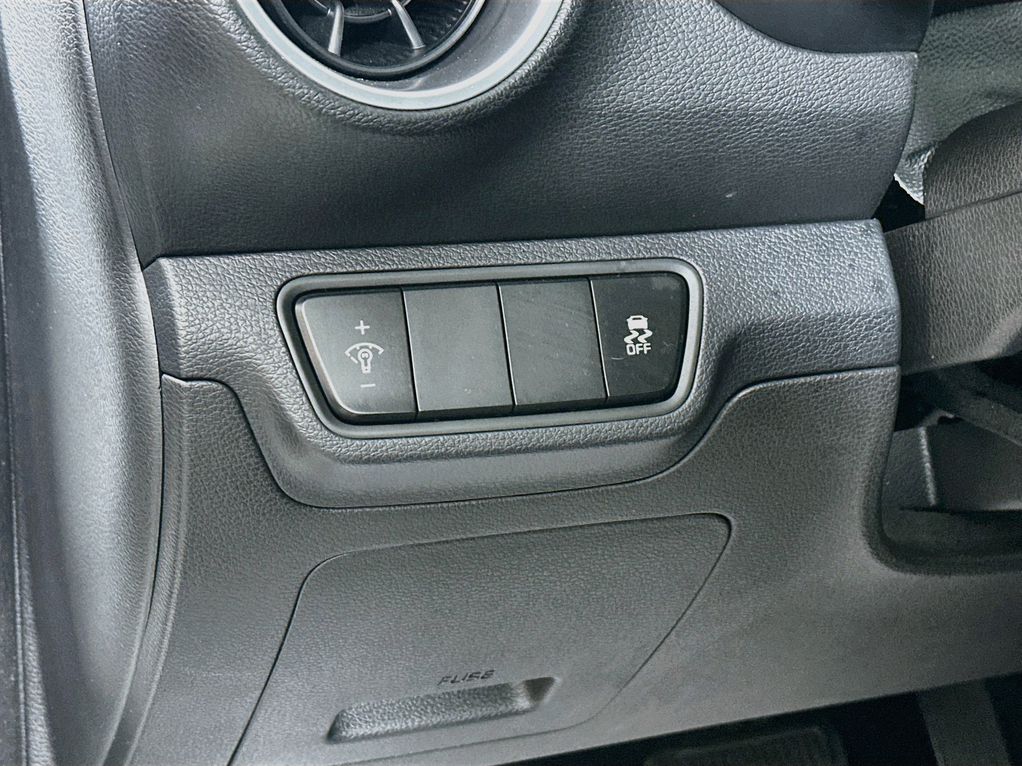 Certified 2023 Kia Forte LXS FWD image 10