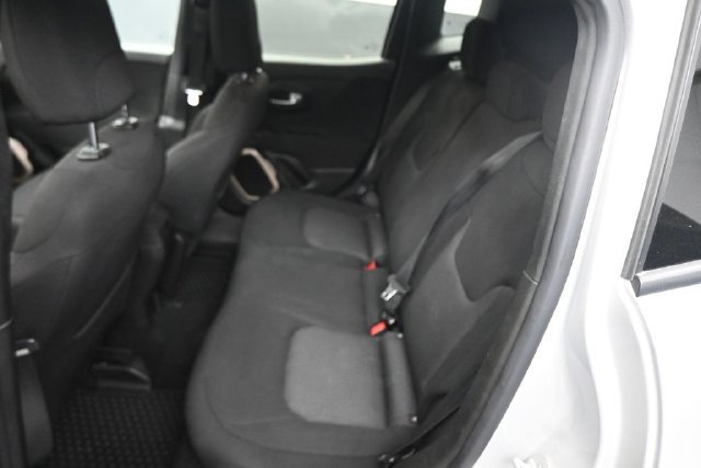 Used 2017 Jeep Renegade Latitude w/ Cold Weather Group AWD/4WD image 19