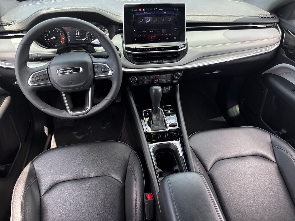 Used 2024 Jeep Compass Limited AWD/4WD image 15