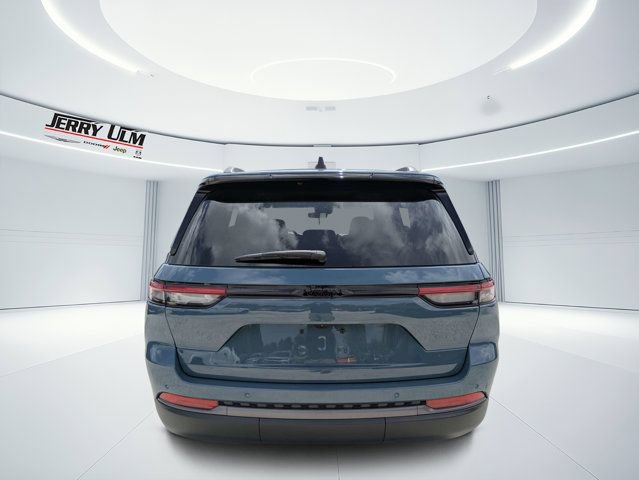 New 2026 Jeep Grand Cherokee Limited w/ Limited Altitude Package RWD image 4