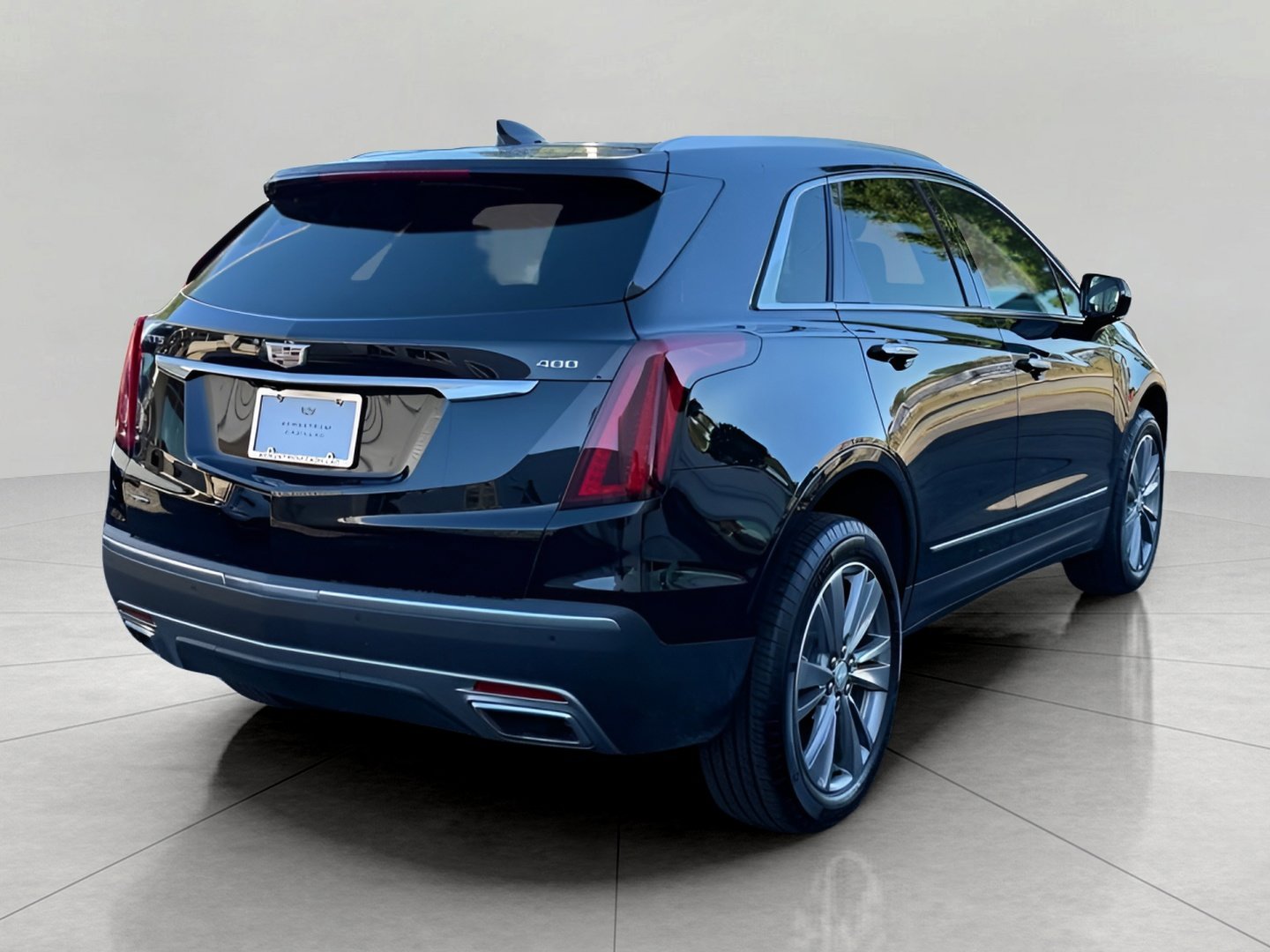 Certified 2025 Cadillac XT5 Premium Luxury image 4