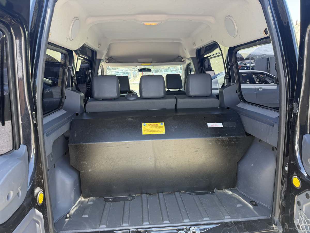 Used 2012 Ford Transit Connect XLT Premium w/ Taxi Pkg FWD image 22