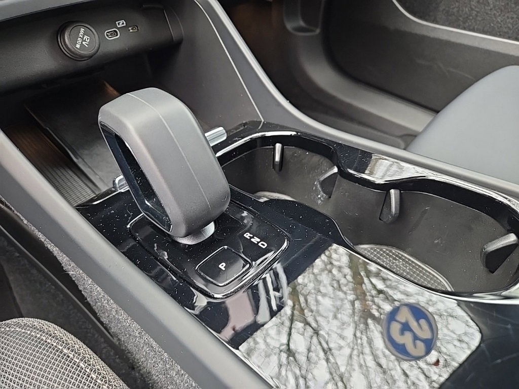 Certified 2023 Volvo C40 P8 Recharge Plus w/ Climate Package image 21