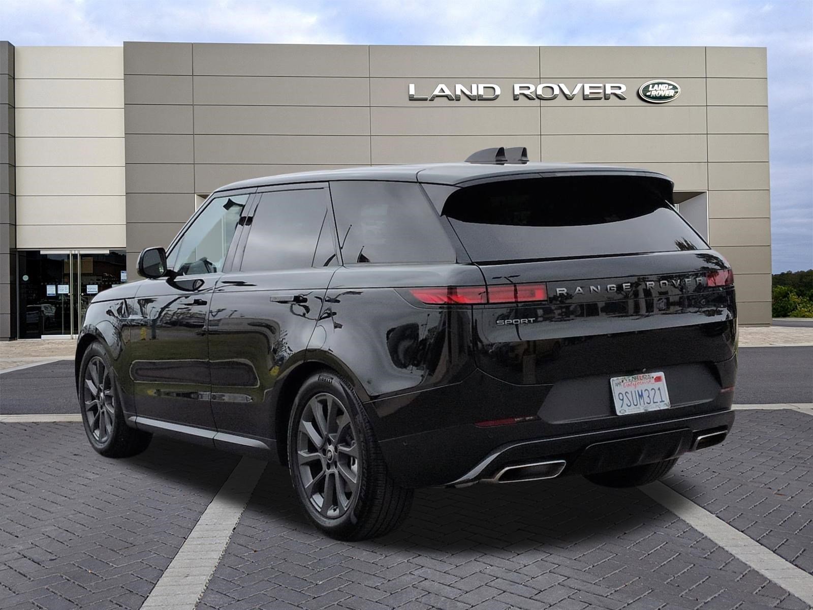 Certified 2025 Land Rover Range Rover Sport AWD/4WD image 7