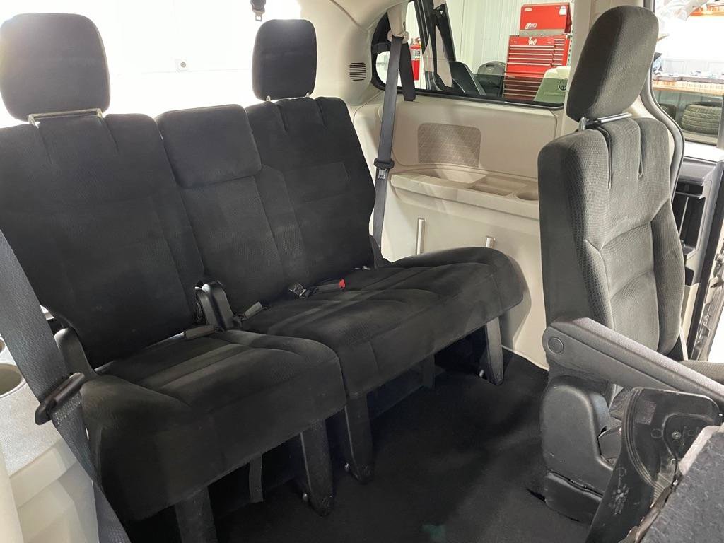 Used 2015 Dodge Grand Caravan SE w/ Quick Order Package 29E SE FWD image 19