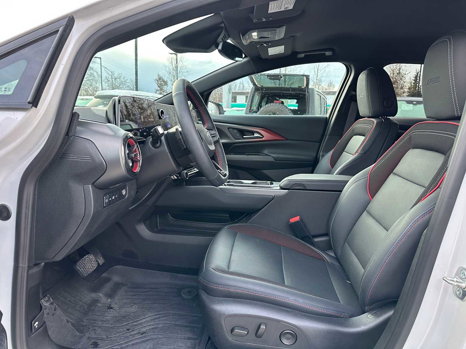 Used 2024 Chevrolet Equinox EV RS image 20