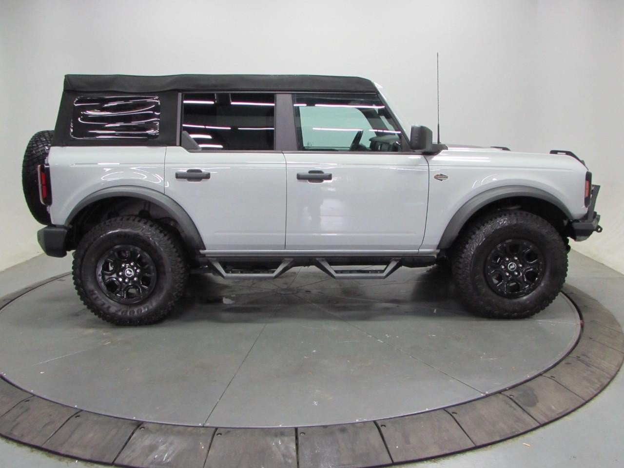 Used 2023 Ford Bronco Wildtrak AWD/4WD image 8