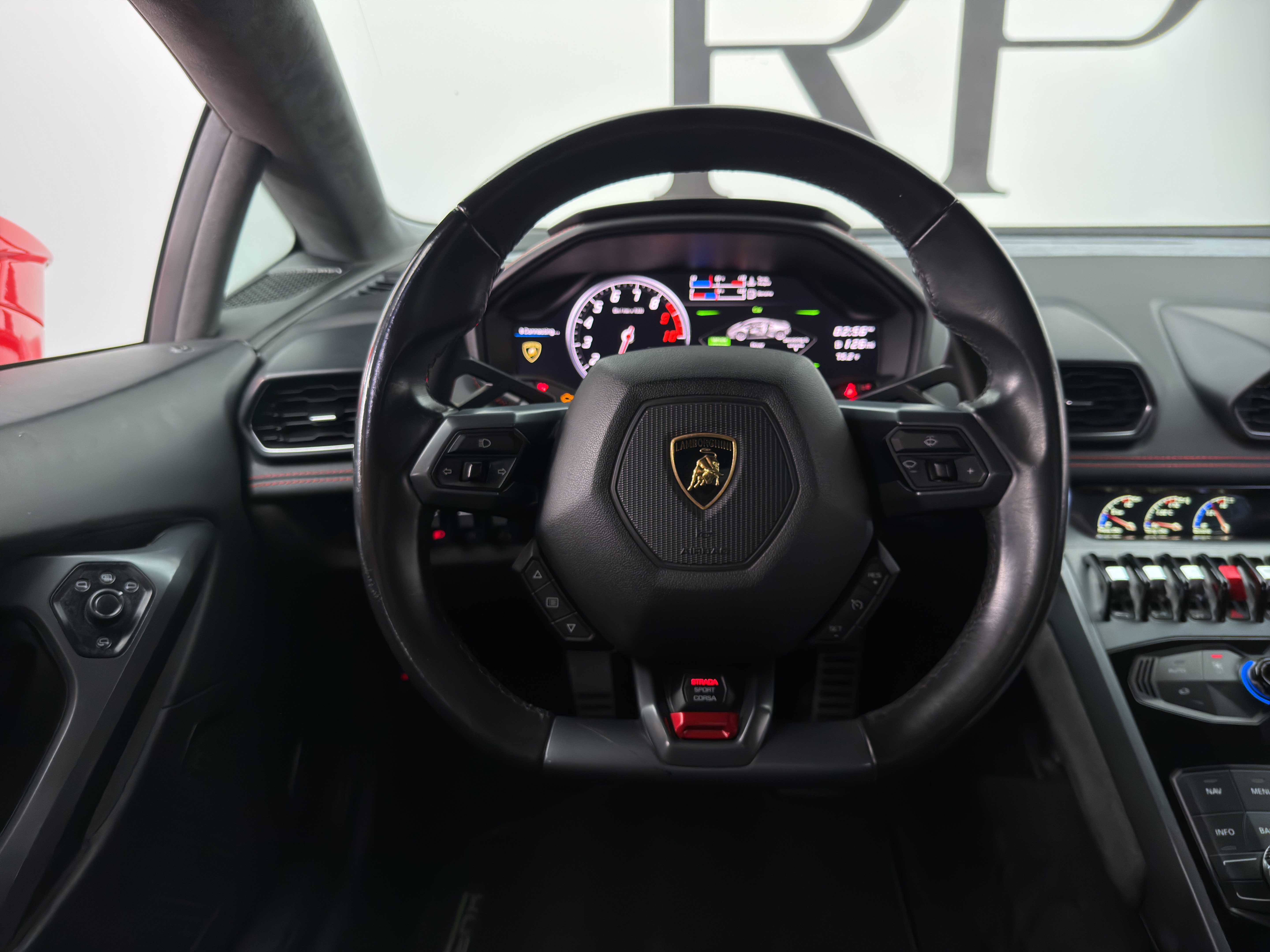 Used 2016 Lamborghini Huracan LP 580-2 RWD image 38