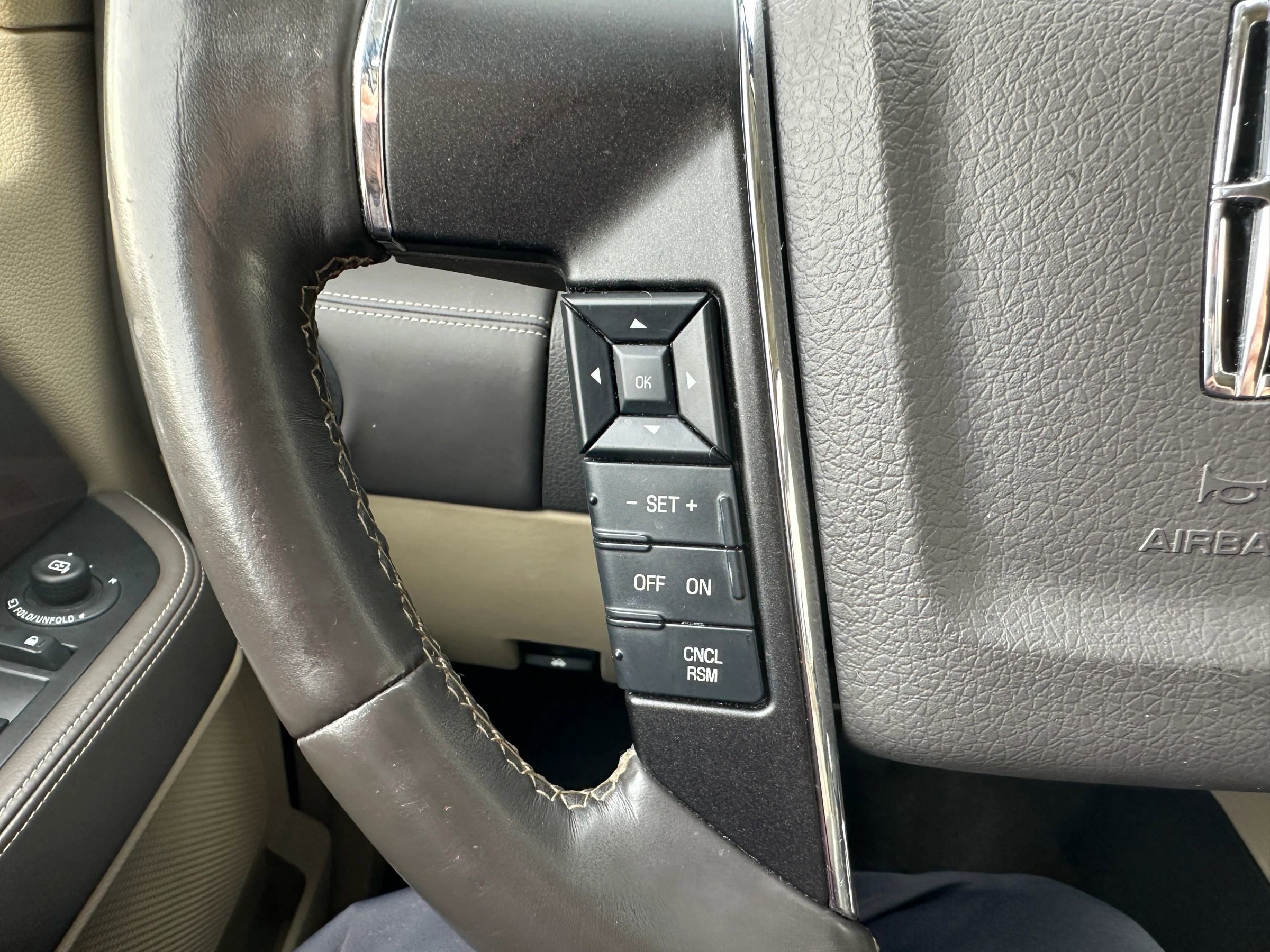 Used 2017 Lincoln Navigator Reserve image 17