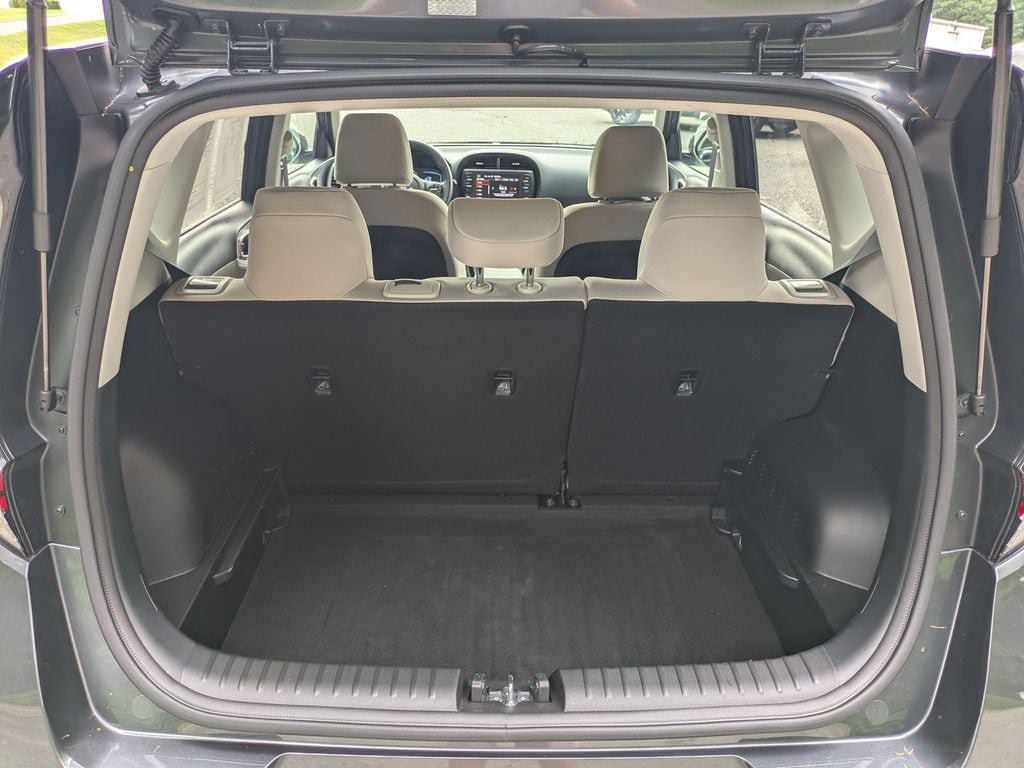 Used 2025 Kia Soul LX w/ LX Technology Package FWD image 13