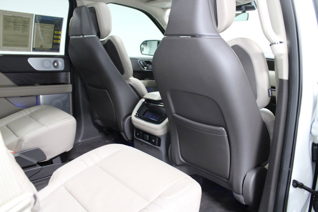 Used 2023 Lincoln Navigator Reserve image 31