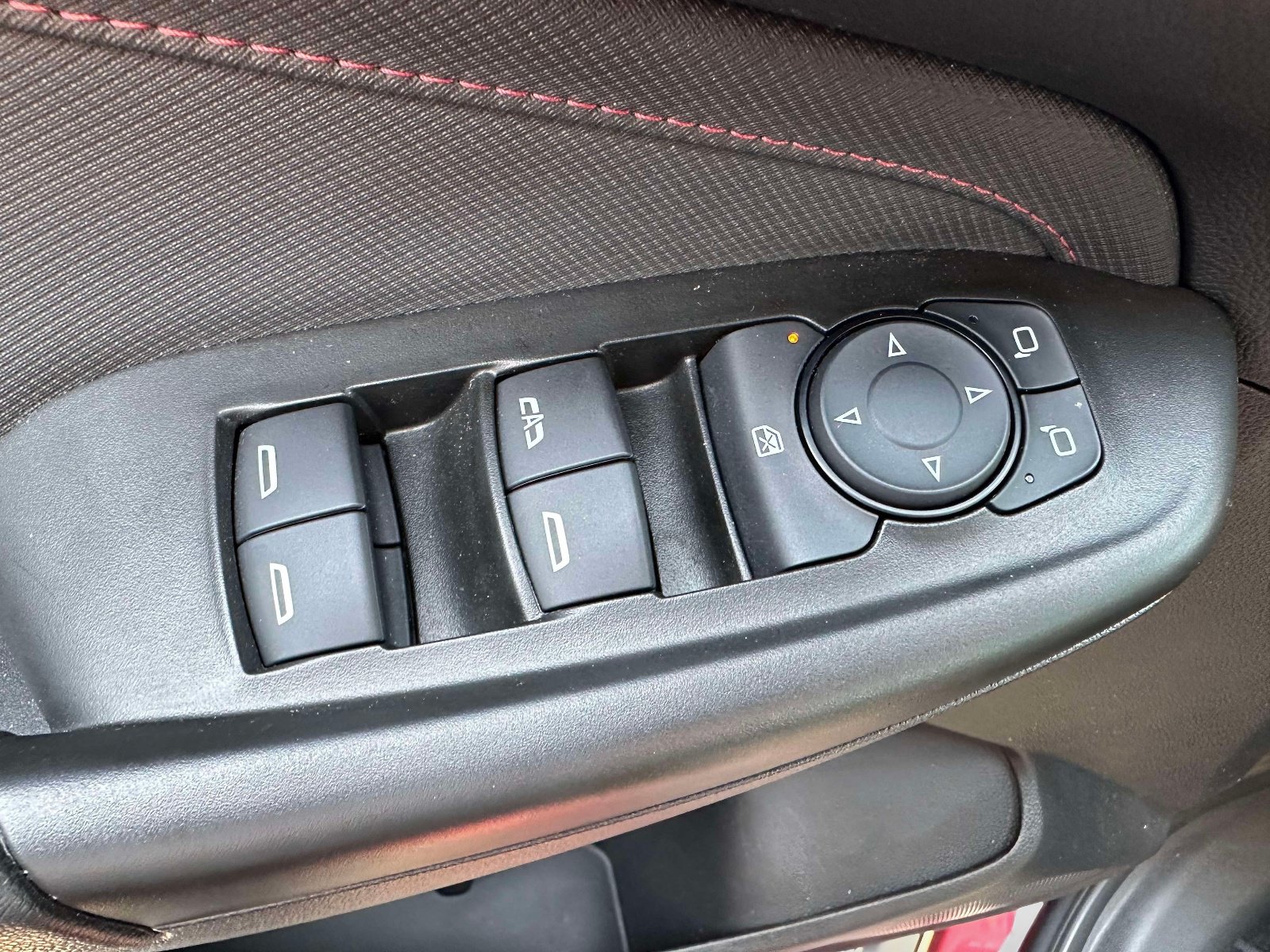 Used 2023 Chevrolet TrailBlazer RS w/ Convenience Package FWD image 18