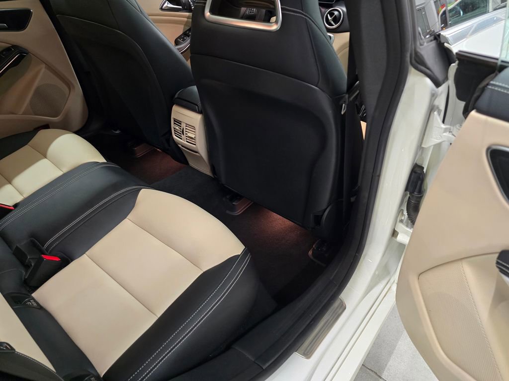 Used 2019 Mercedes-Benz CLA 250 4MATIC image 30