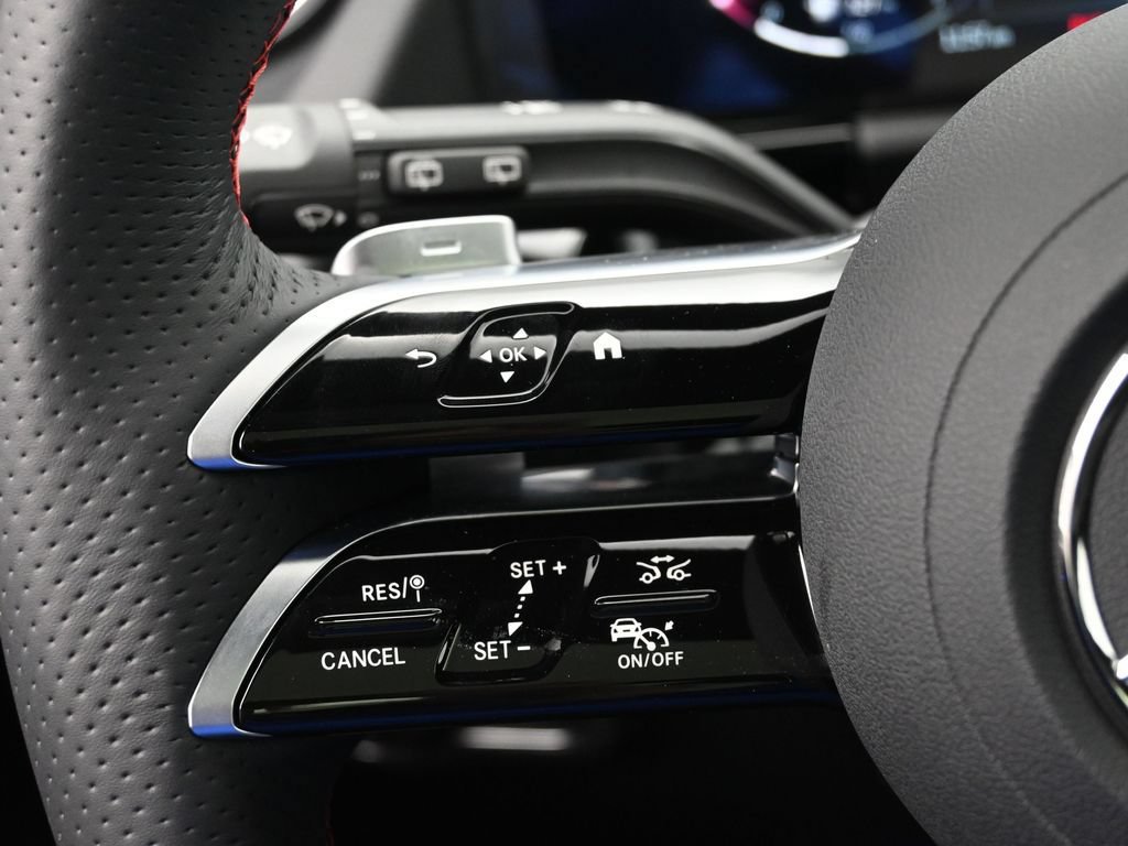 New 2025 Mercedes-Benz GLA 250 4MATIC image 12