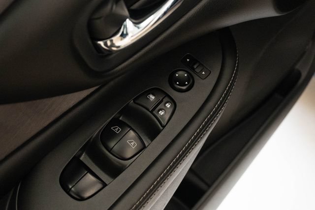 Used 2024 Nissan Murano SV FWD image 15