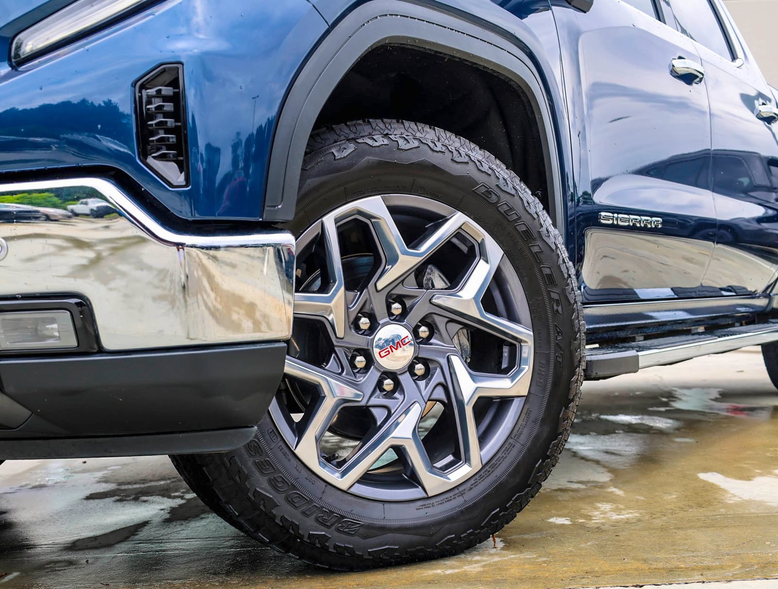 Used 2022 GMC Sierra 1500 SLT w/ SLT Premium Plus Package AWD/4WD video 2