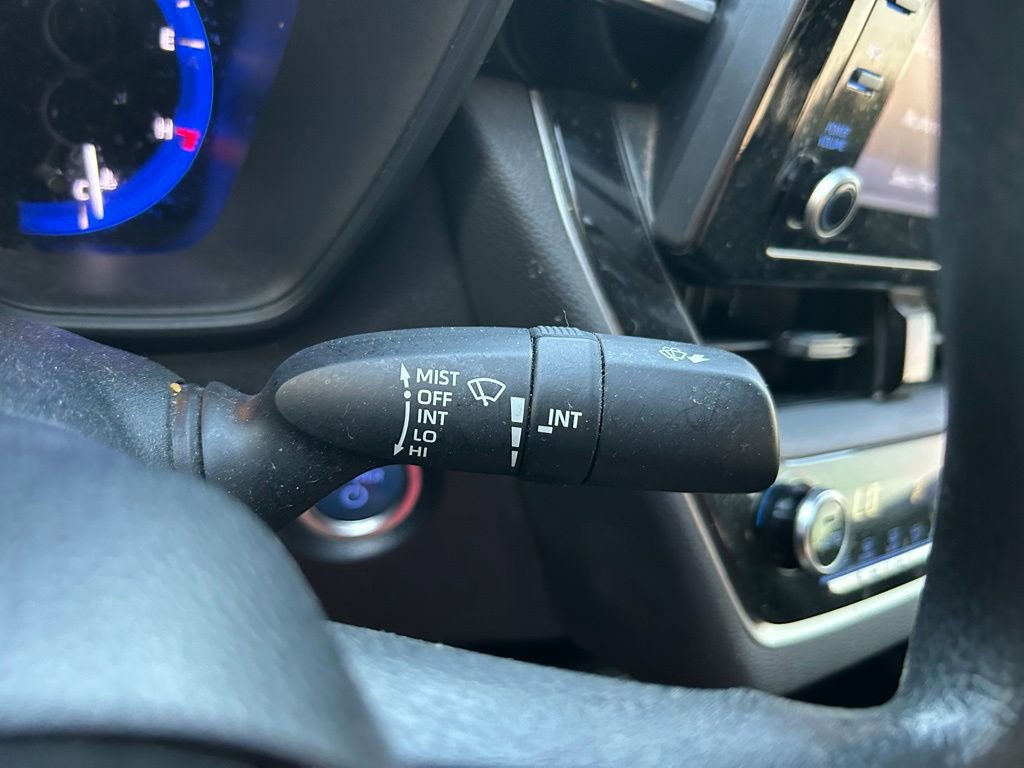 Used 2022 Toyota Corolla LE FWD image 19