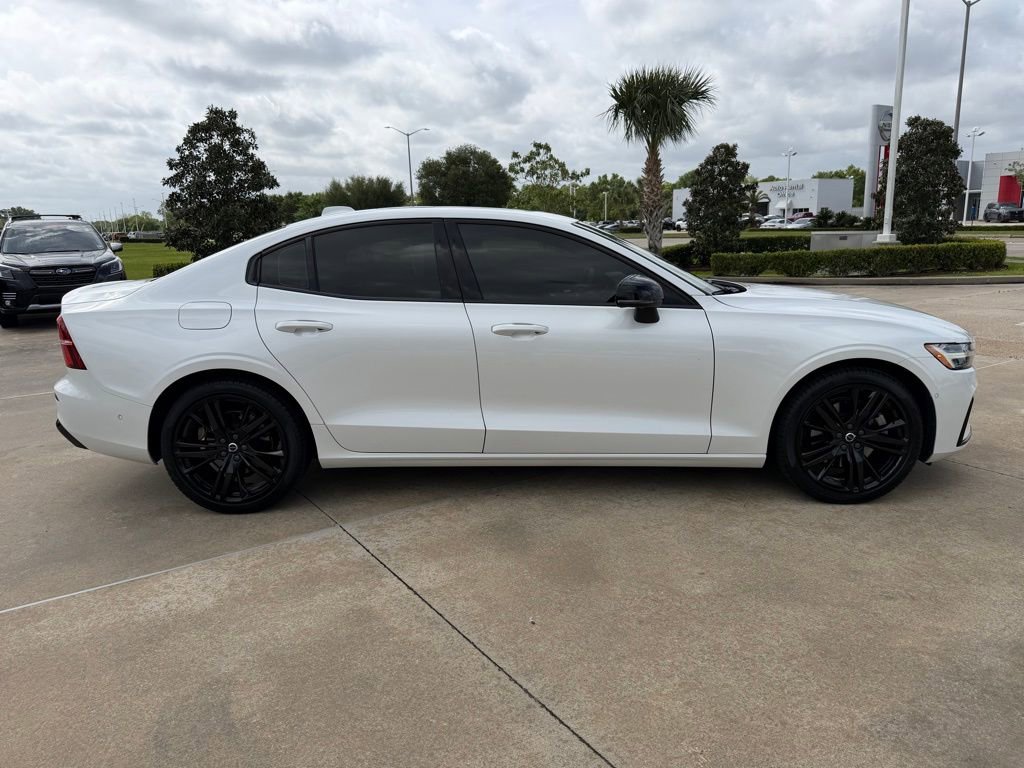 Used 2023 Volvo S60 B5 Plus image 6