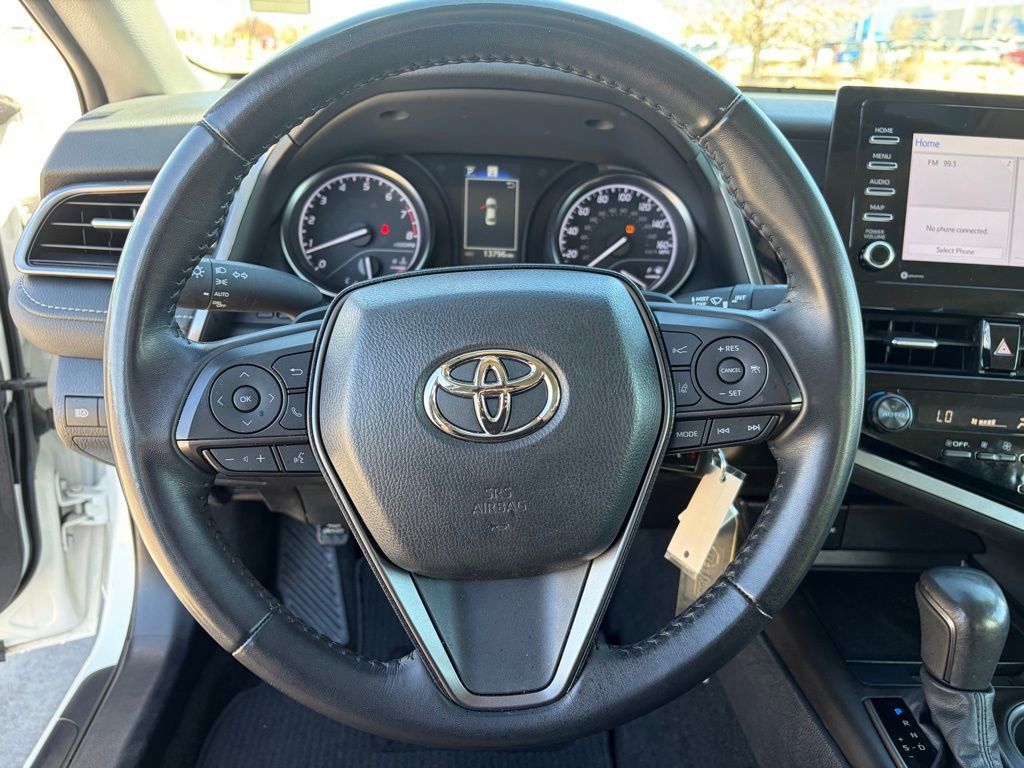 Used 2023 Toyota Camry SE image 28
