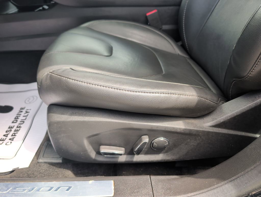 Used 2014 Ford Fusion Titanium FWD image 9
