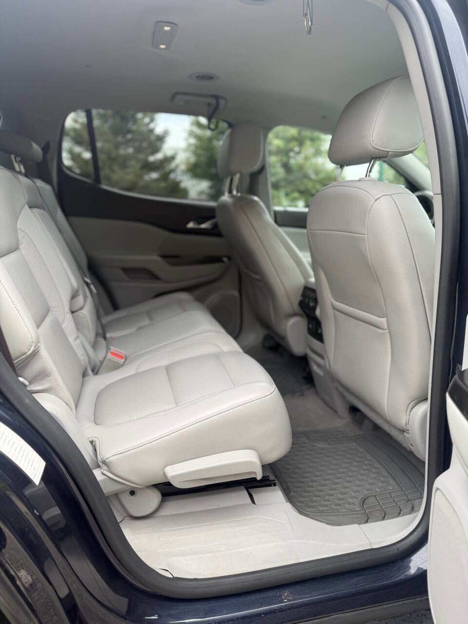 Used 2017 GMC Acadia SLT image 22