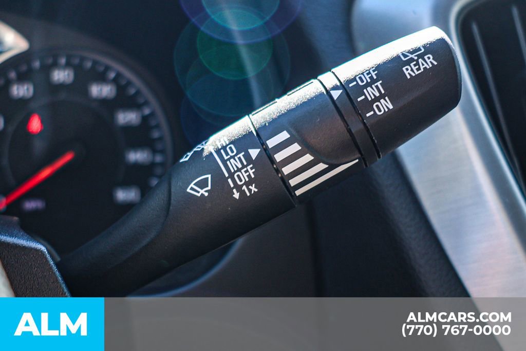 Used 2024 GMC Terrain SLE image 34