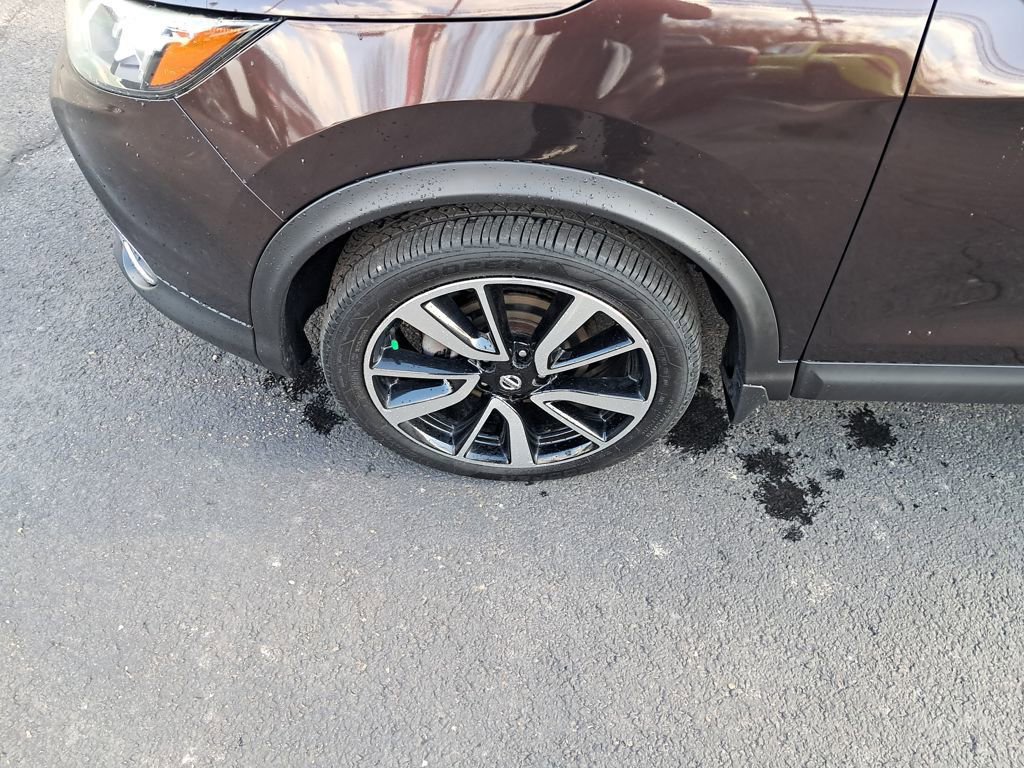 Used 2017 Nissan Rogue Sport SL w/ SL Premium Package image 27