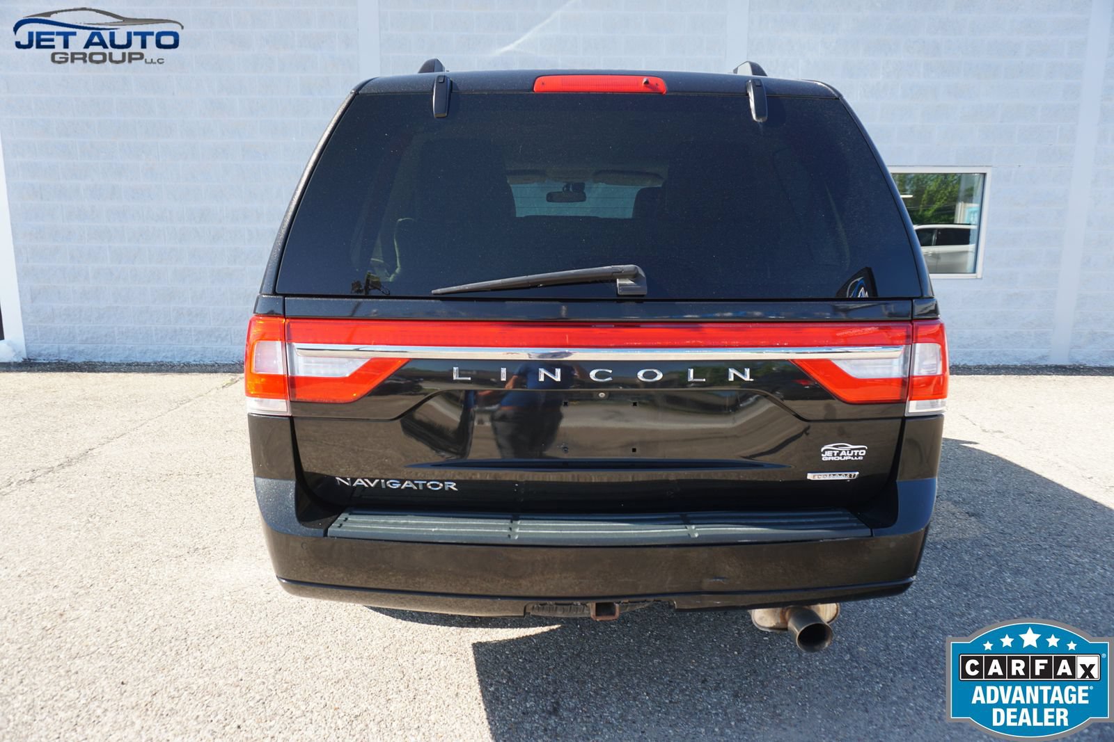 Used 2015 Lincoln Navigator 4WD w/ Equipment Group 101A Reserve image 15