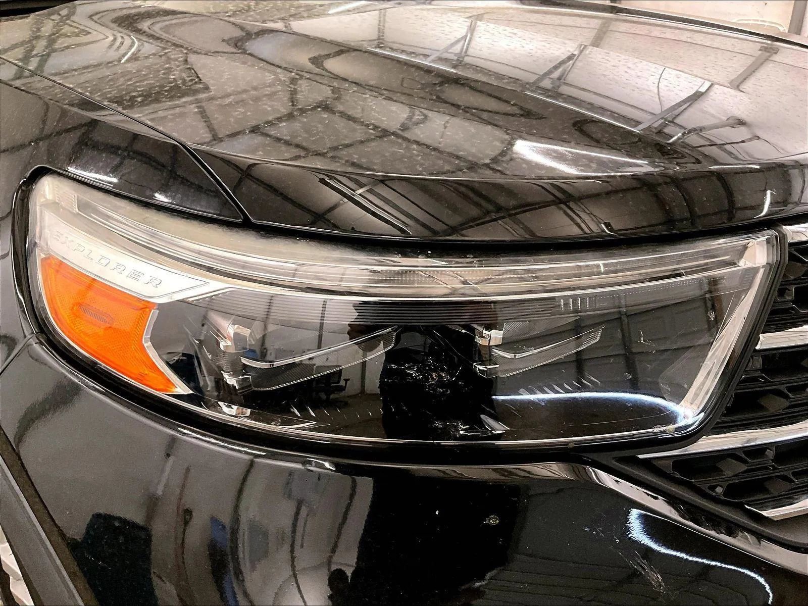 Used 2022 Ford Explorer XLT w/ Equipment Group 202A AWD/4WD image 28