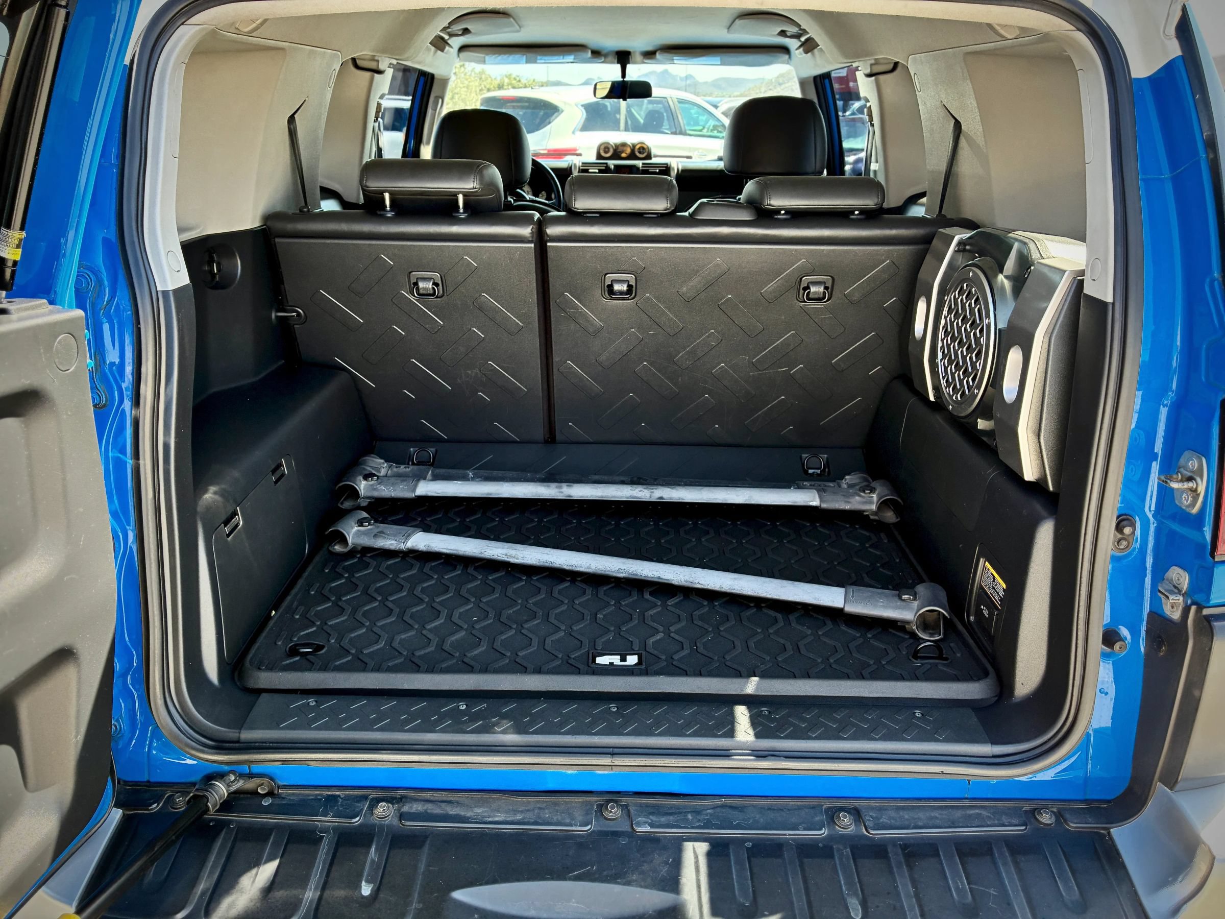 Used 2008 Toyota FJ Cruiser 4WD image 38
