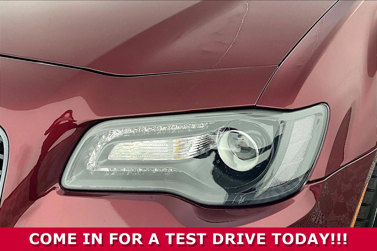 Used 2023 Chrysler 300 Touring w/ Sport Appearance Package image 29