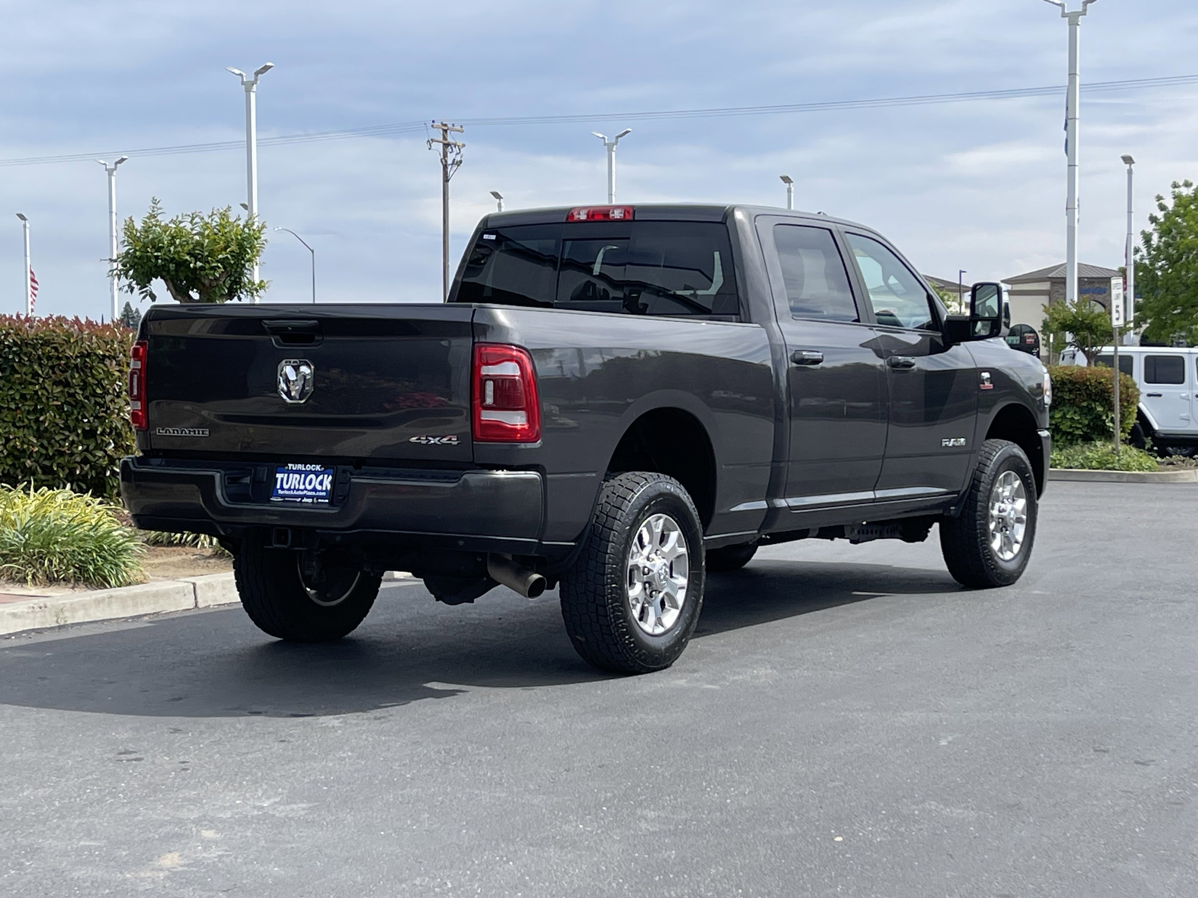 Used 2024 RAM 2500 Laramie AWD/4WD image 12