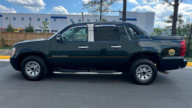 Used 2013 Chevrolet Avalanche LT RWD image 10