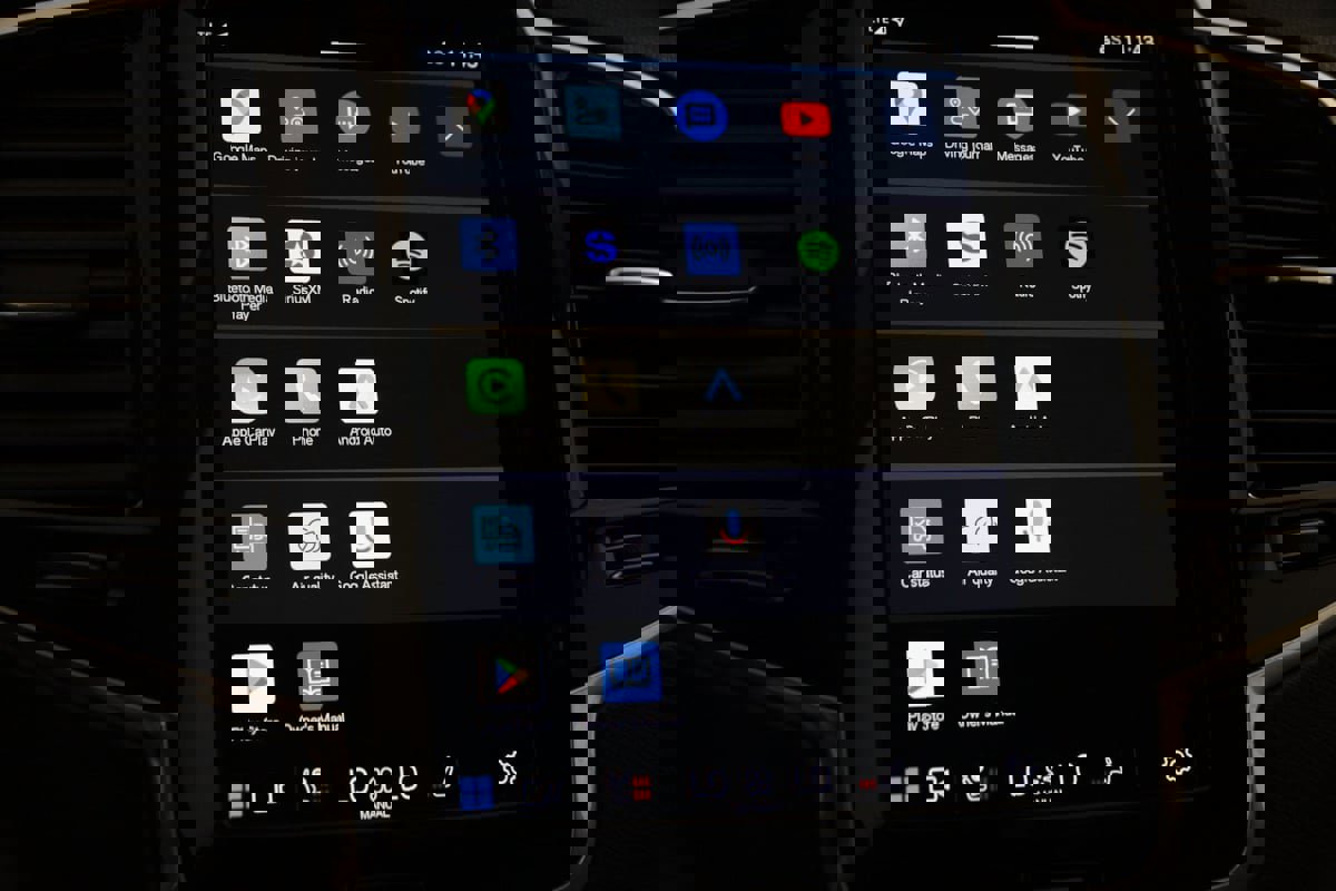 Used 2024 Volvo XC90 B5 Plus image 36