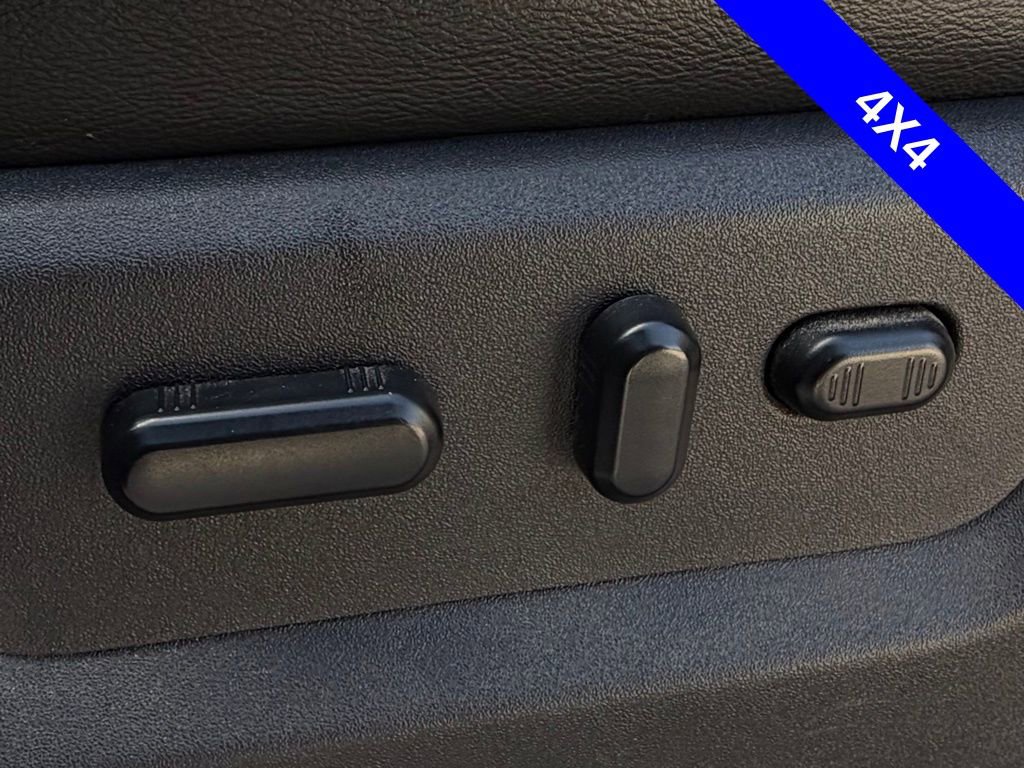 Used 2015 Ford F350 Lariat w/ Lariat Interior Package image 7