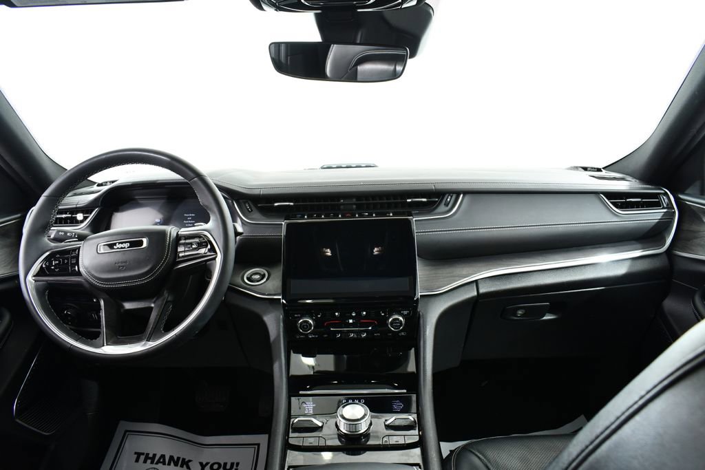 Used 2022 Jeep Grand Cherokee Overland AWD/4WD image 7