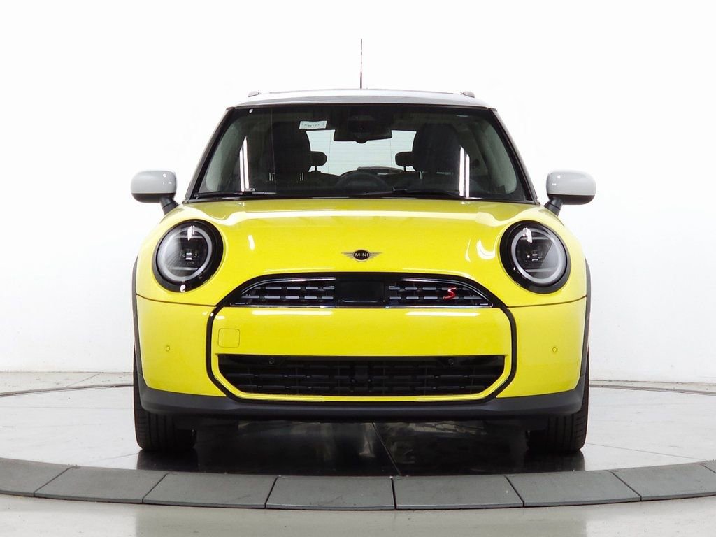 Used 2025 MINI Cooper S video 2