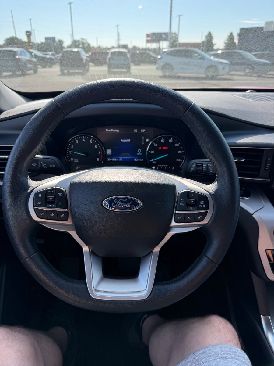 Used 2024 Ford Explorer XLT w/ Equipment Group 202A AWD/4WD image 14