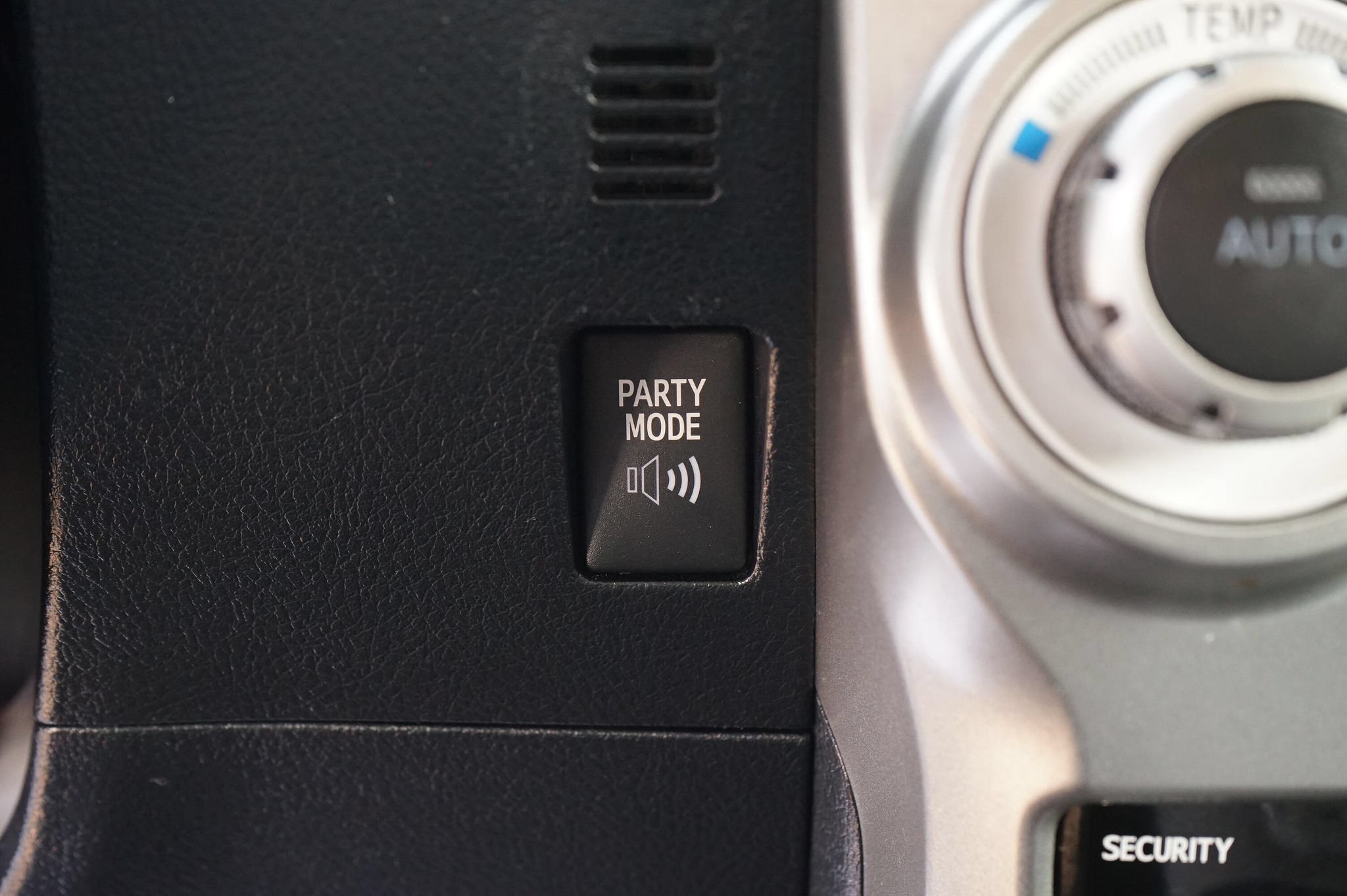 Used 2013 Toyota 4Runner Limited AWD/4WD image 24