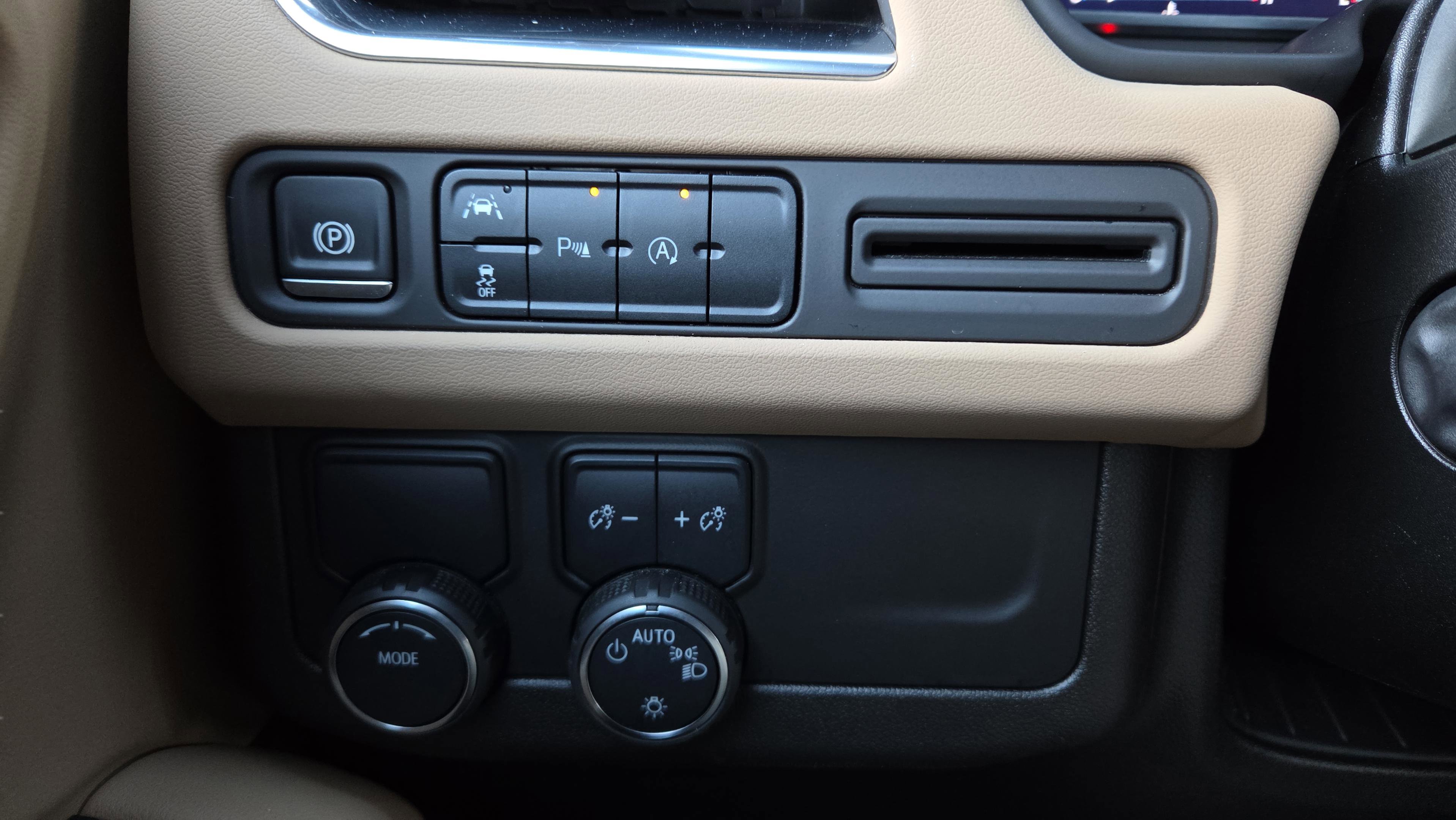 Used 2024 Chevrolet Tahoe Premier image 9