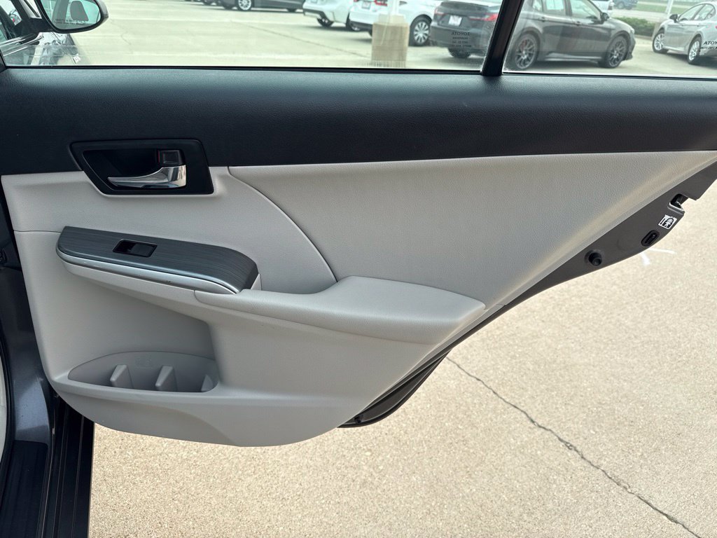 Used 2012 Toyota Camry XLE w/ Leather Pkg FWD image 21