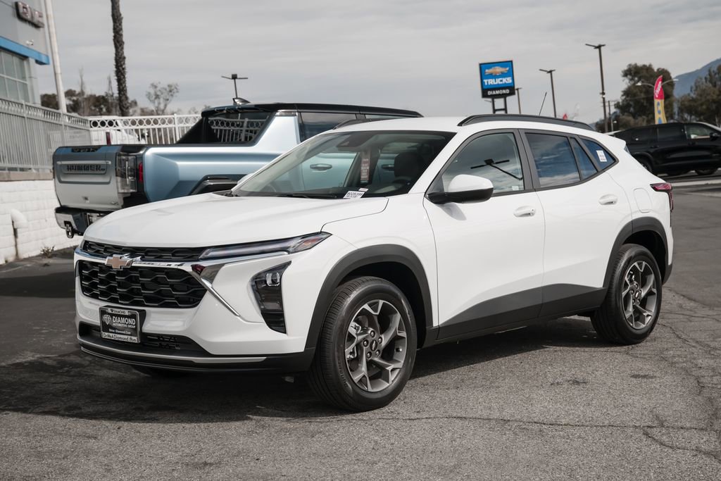 New 2026 Chevrolet Trax LT w/ Driver Confidence Package FWD image 9