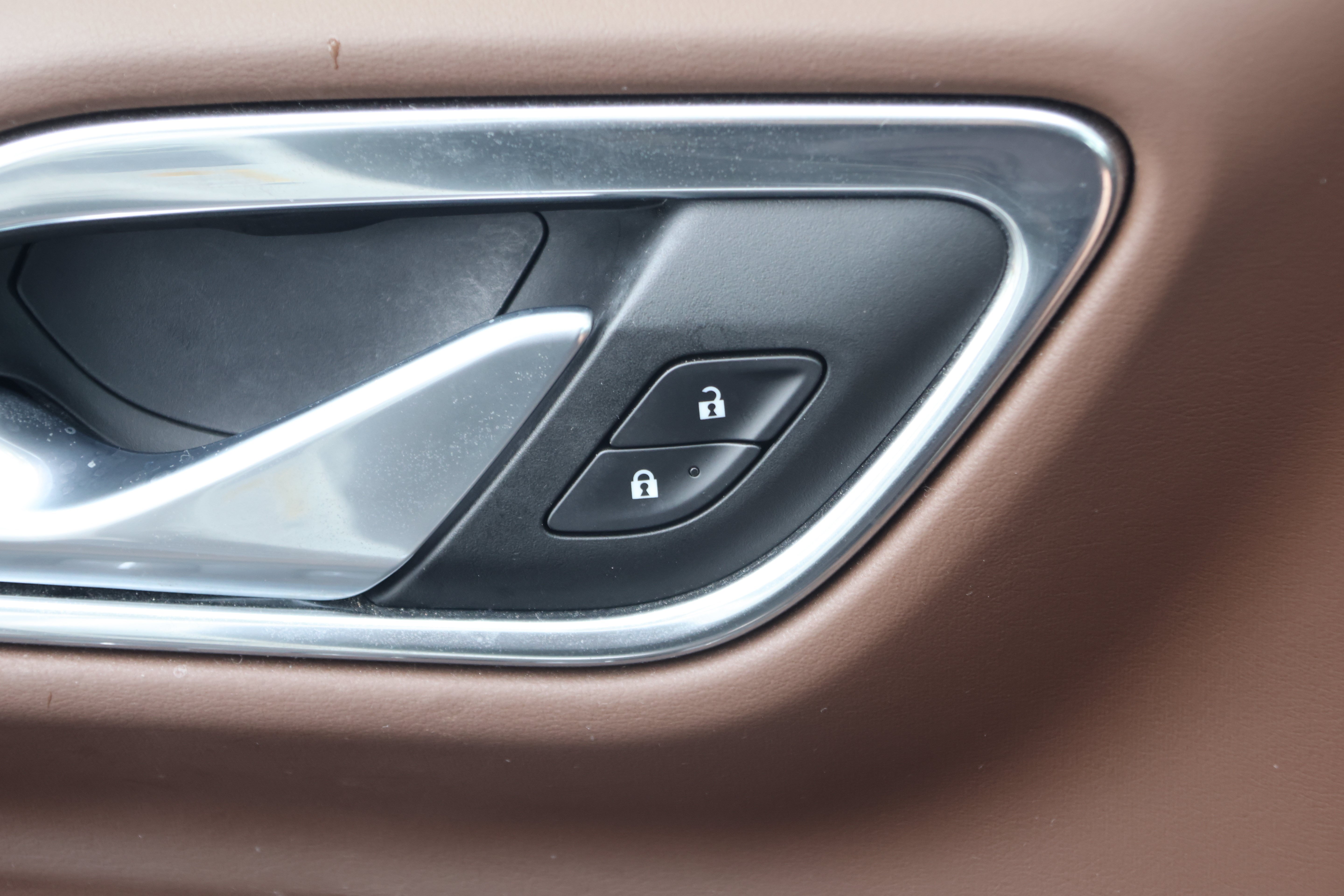 Used 2022 Chevrolet Tahoe High Country AWD/4WD image 13