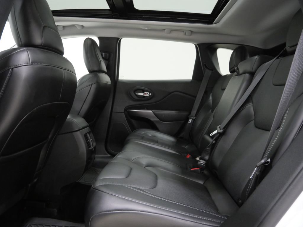Used 2020 Jeep Cherokee Limited AWD/4WD image 25